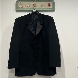 Classic Black Tuxedo Jacket me s 44r satin lapel